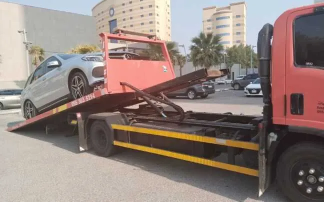 نقل الدراجات النارية في الخبر — سحب ونقل المركبات في الخبر